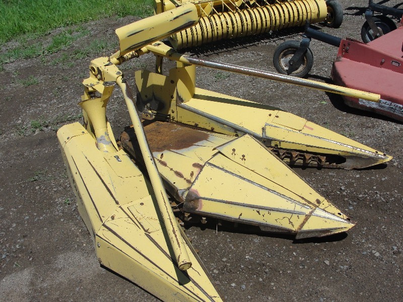 NEW HOLLAND  2 ROW CORN HEAD