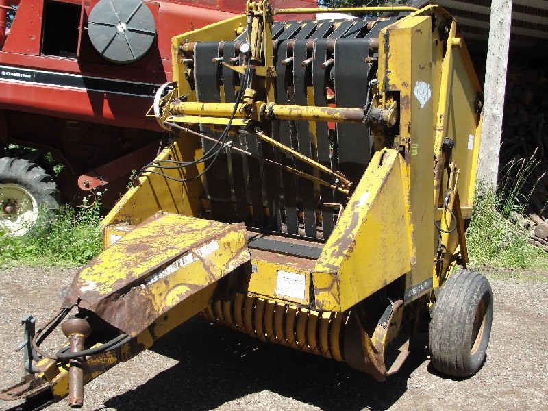 VERMEER 605F ROUND BALER