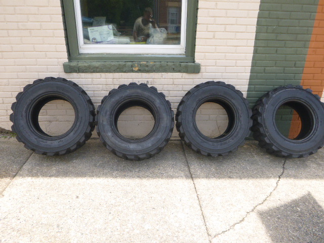 lot 1 image: 4 NEW Allied RBT Skidloader Tires