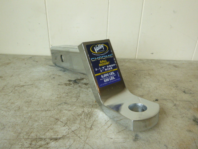 lot 8 image: Valley Chrome 2 Receiver Hitch