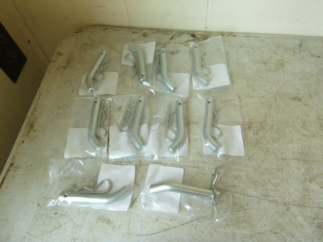 lot 20 image: 10 Valley Hitch Pins