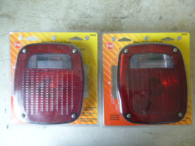lot 30 image: 2 PM StopTailTurn Lights