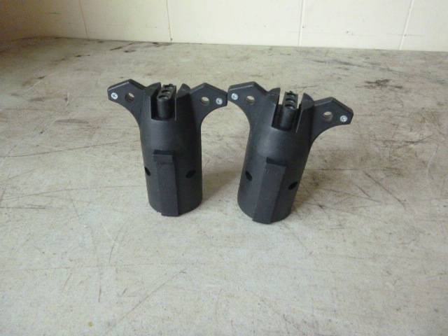 lot 34 image: 2 7-Pin to 4-Pin Conversion Plugs