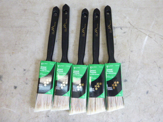 lot 70 image: 5 Five Star Paint Brushes