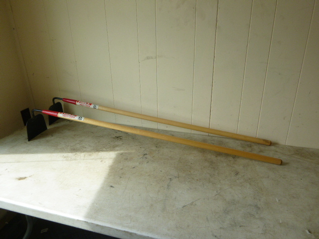 lot 78 image: 2 Work Force Garden Hoes