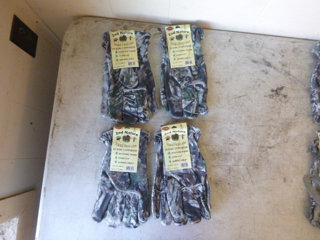 lot 122 image: 4 Pair of Cordova 2nd Nature Suede Cowhide Gloves