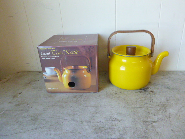 lot 152 image: Tea Kettle
