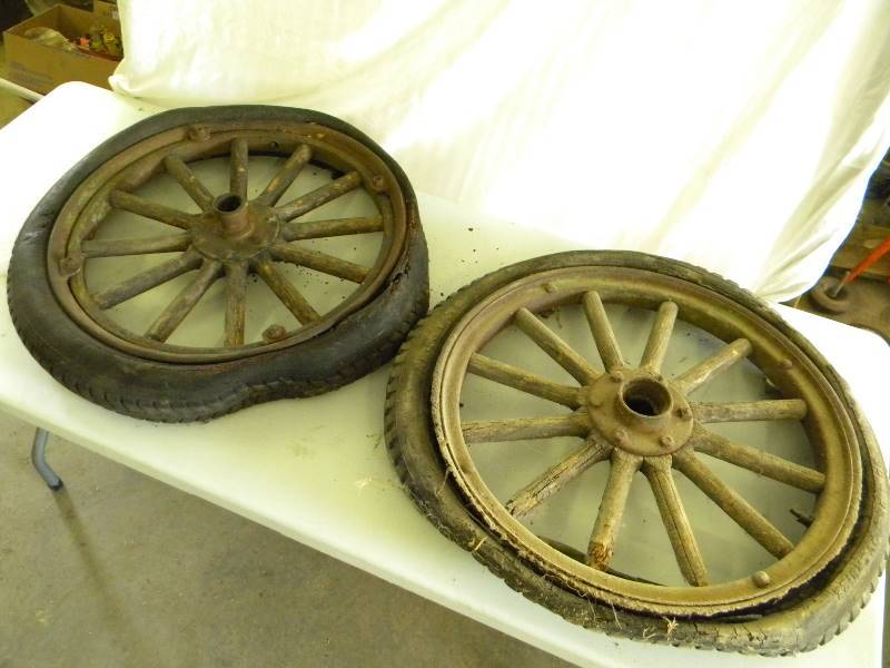 lot 46 image: Vintage Wood Spoked Wagon Wheels
