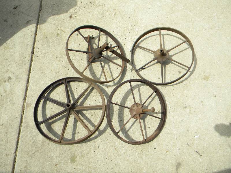 lot 50 image: Vintage Metal Tractor Wheels