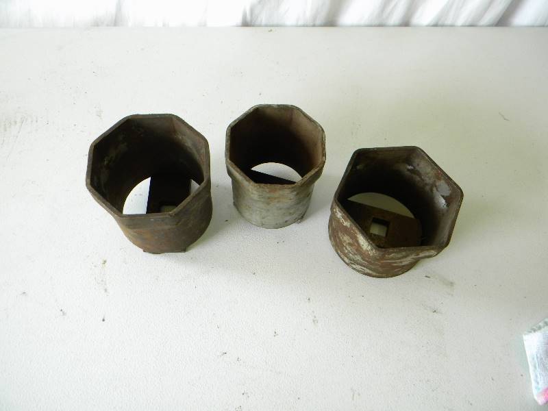 lot 53 image: Large Socket Lot