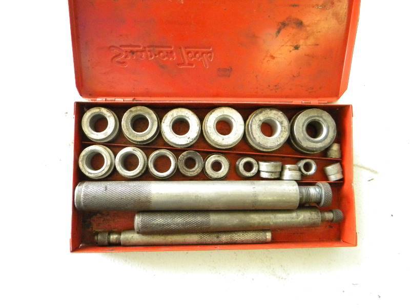 lot 71 image: Snap On Bushing Driver Set