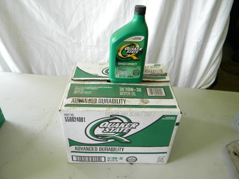 lot 79 image: 10W30 Motor Oil Lot