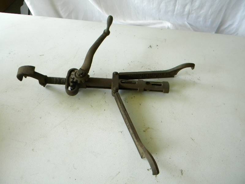 lot 94 image: Vintage Rim Splitter