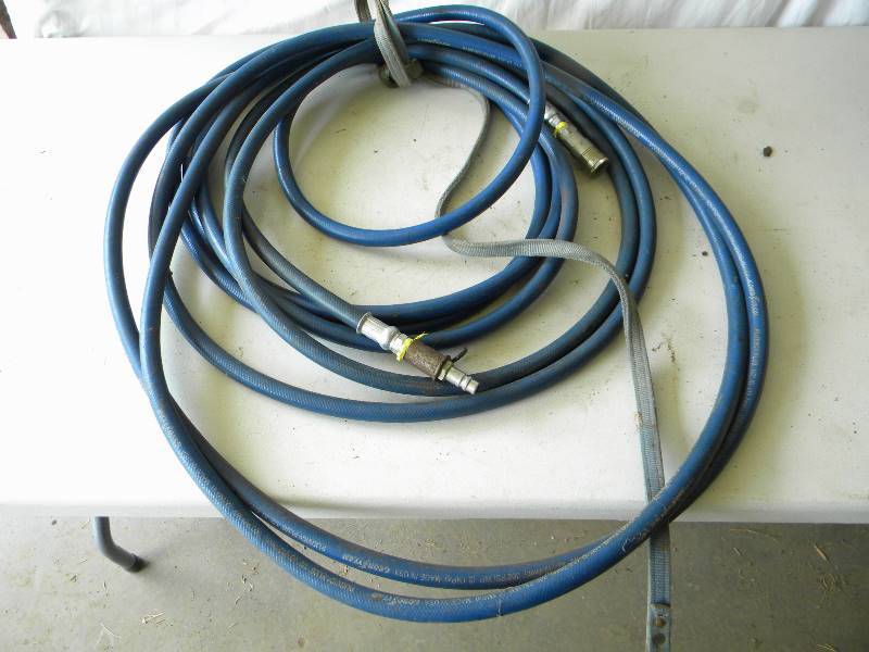 lot 109 image: Goodyear Air Hose