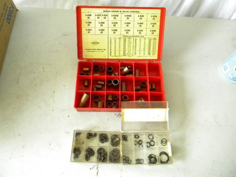 lot 114 image: Retaining Ring Set and Standard Motor Products Parts