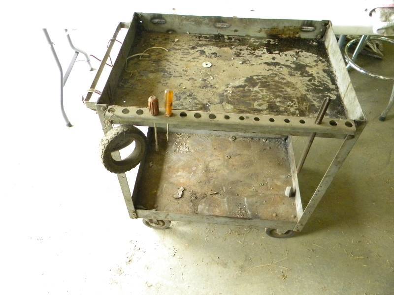 lot 119 image: Metal Tool Cart