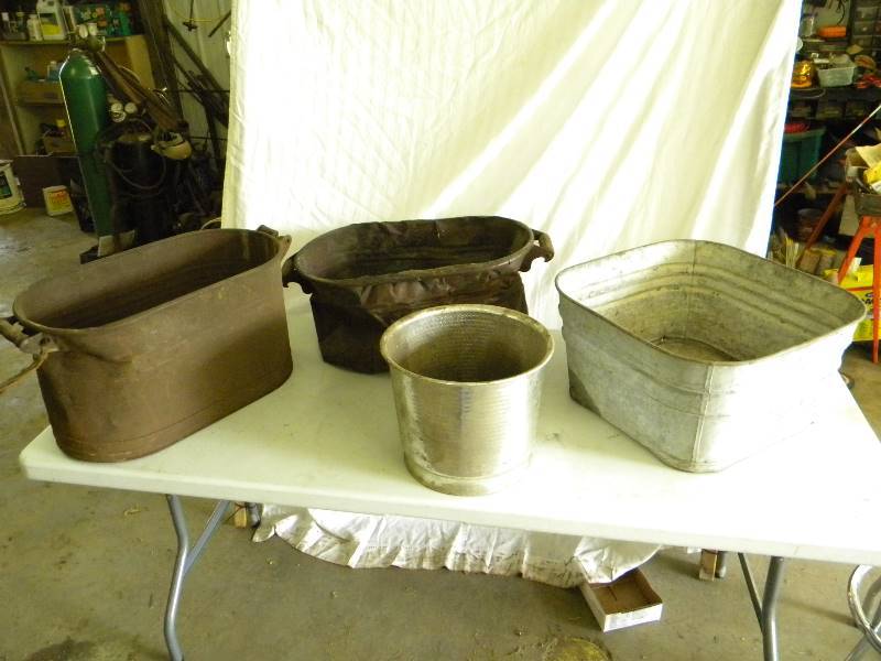 lot 125 image: Metal Tubs