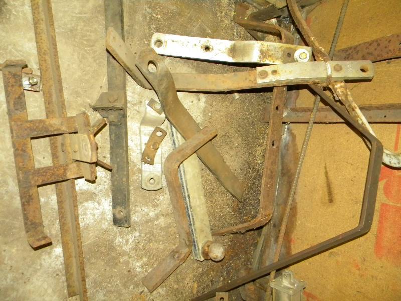 lot 138 image: Trailer Hitch Lot