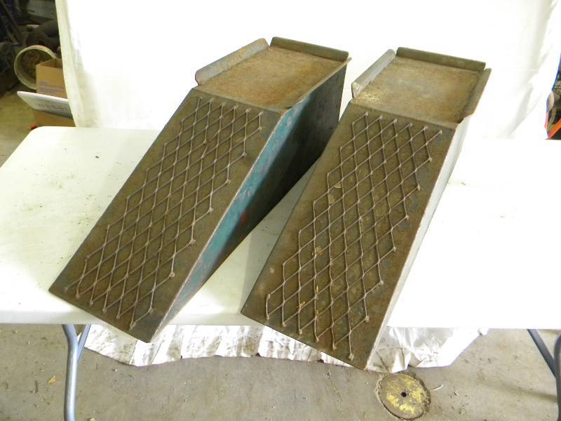 lot 148 image: Steel CarTractor Ramps