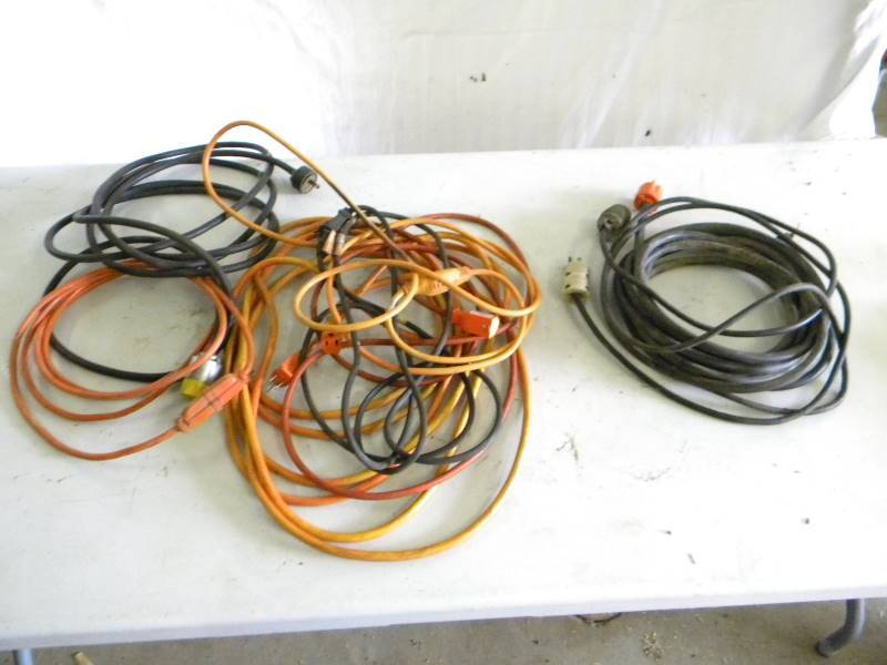 lot 161 image: Extension Cord Lot