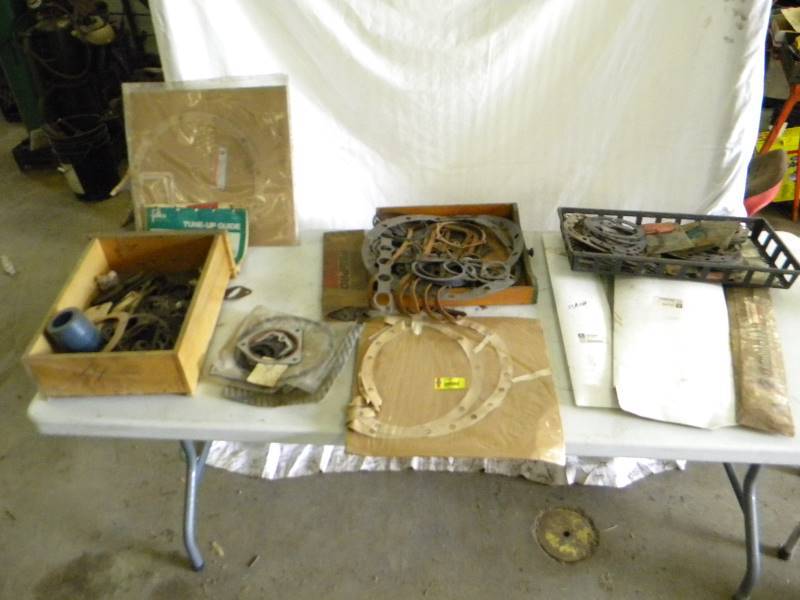 lot 165 image: Large Lot of Gaskets