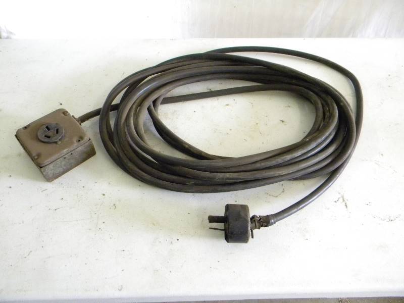 lot 170 image: 220 Volt Extension Cord