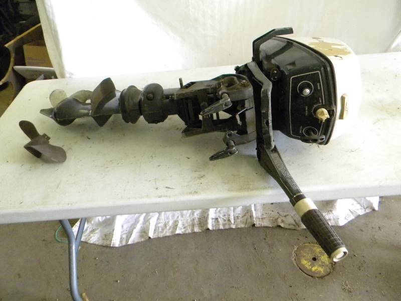 lot 176 image: Johnson Outboard Motor