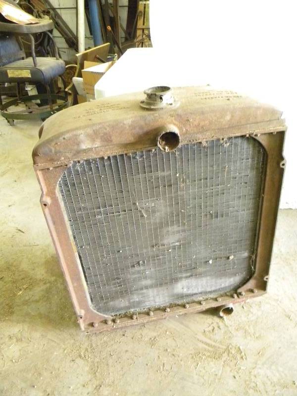 lot 179 image: Vintage Radiator