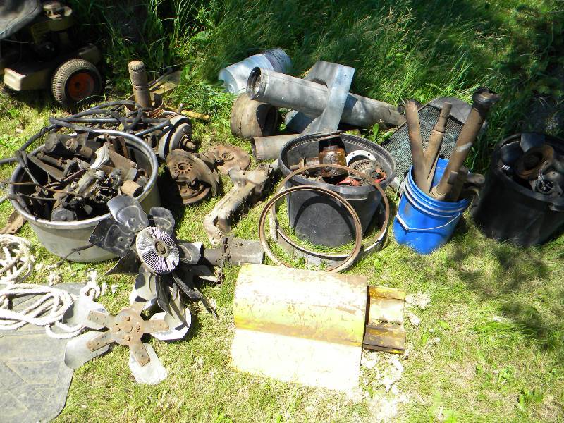 lot 280 image: Car and Tractor Parts Lot