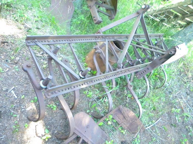 lot 291 image: Cultivator