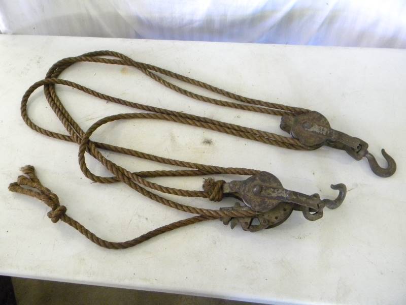 lot 294 image: Vintage Block and Tackle Pulley System