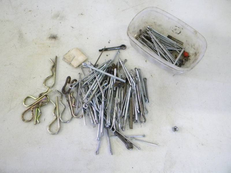 lot 302 image: Cotter and Hitch Pins Lot