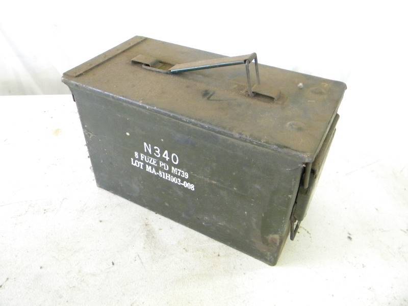 lot 305 image: Ammo Box