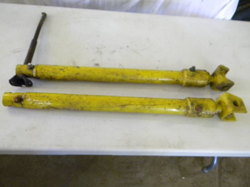 lot 311 image: Hydraulic Cylinders