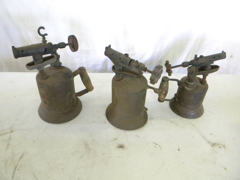 lot 313 image: Vintage Torches