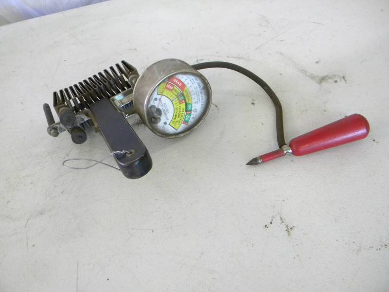 lot 314 image: DC Battery Conditioned Tester