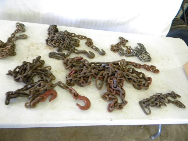 lot 321 image: Chains Lot