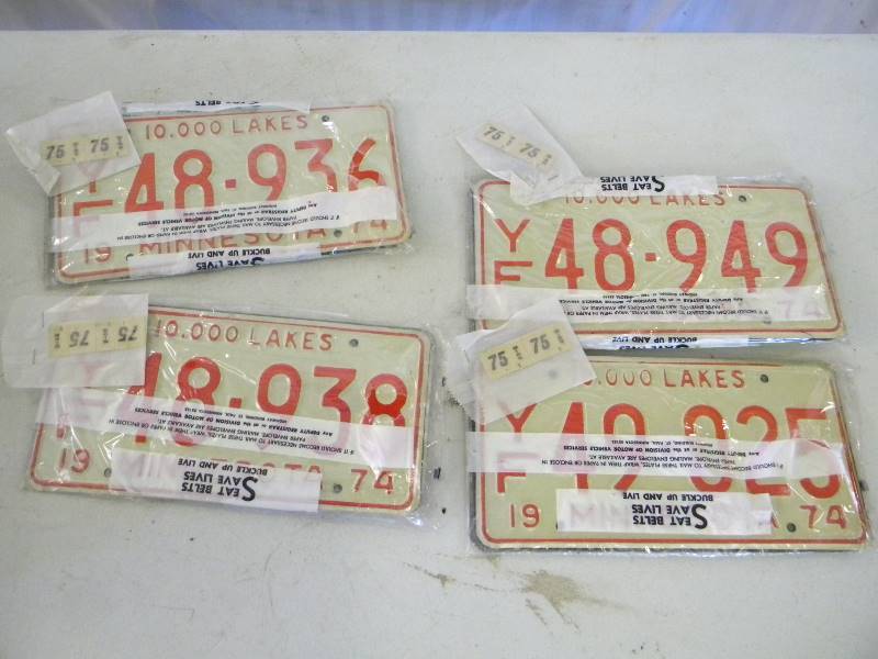 lot 324 image: Vintage License Plates Lot