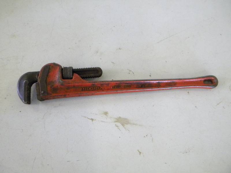 lot 326 image: 24 Pipe Wrench
