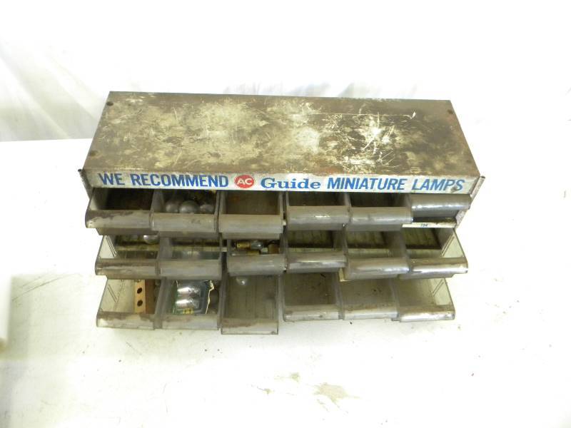 lot 328 image: Vintage AC Lamp Set With Bulbs