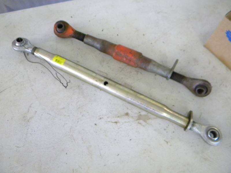 lot 338 image: Steering Linkage Lot