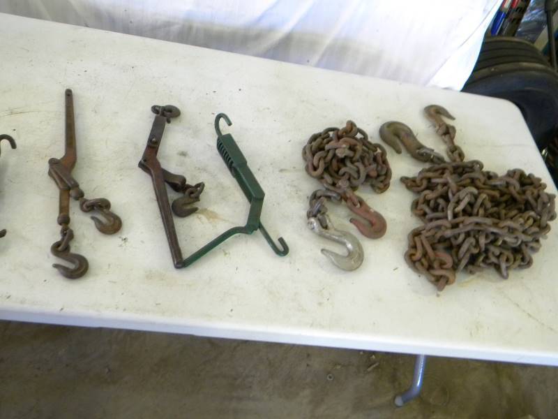 lot 340 image: ChainBinders and Chain Lot