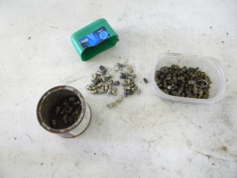 lot 348 image: Zerk Grease Fitting Lot