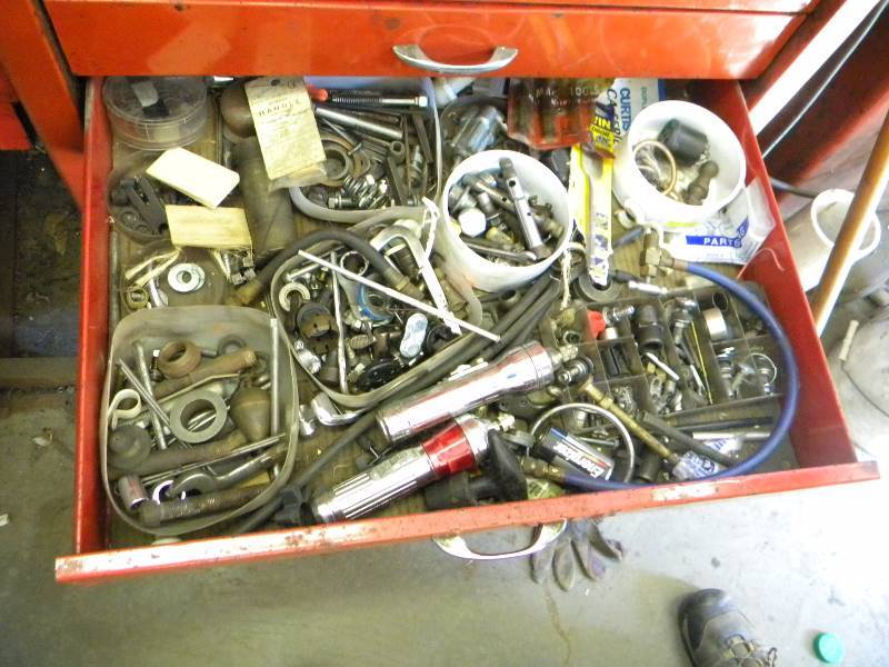 lot 359 image: Tool Lot
