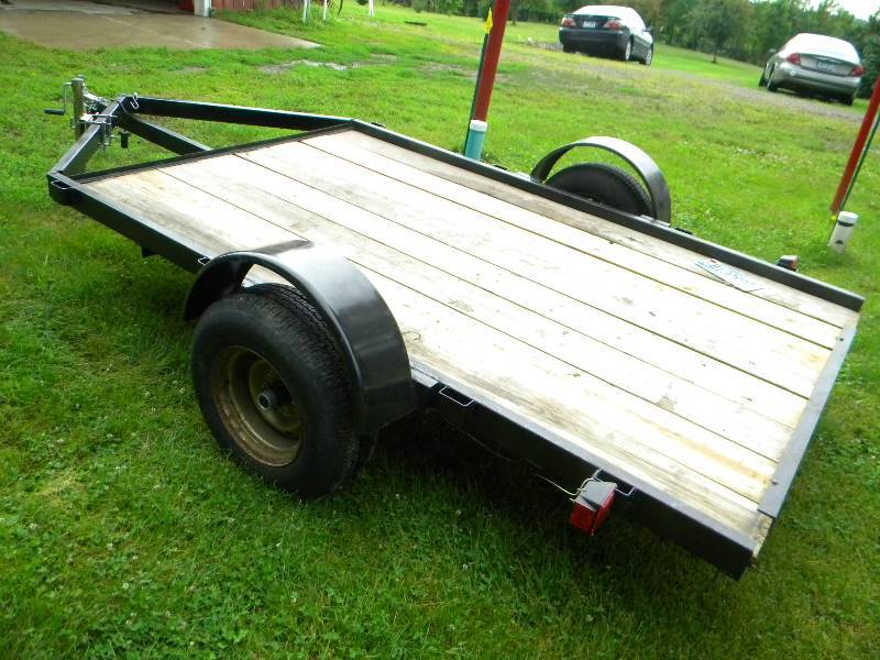 lot 5 image: 2015 15 Single Axle Trailer