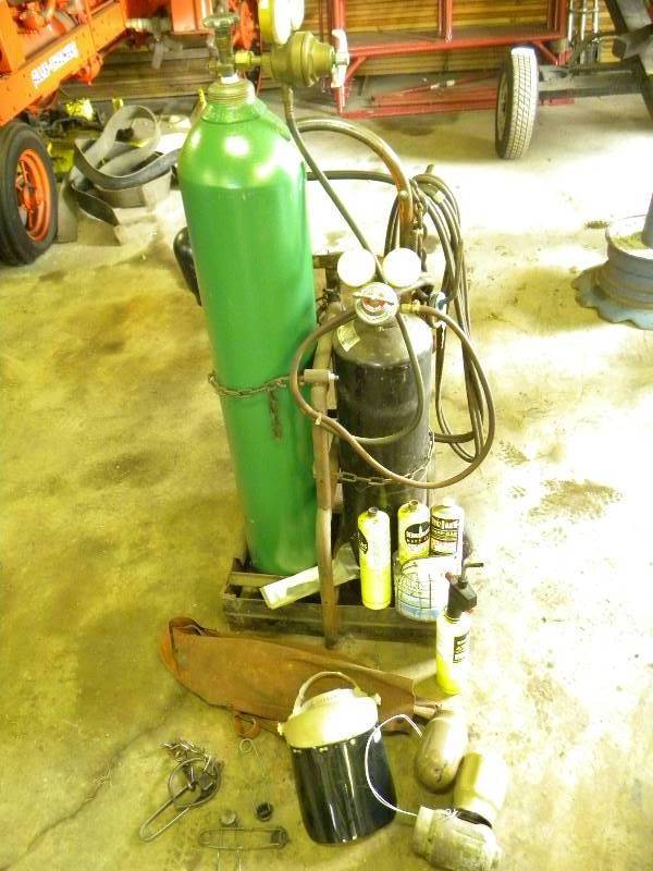 lot 8 image: Acetylene Torch Kit
