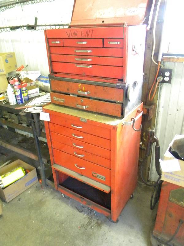 lot 13 image: Tall Rolling Toolbox