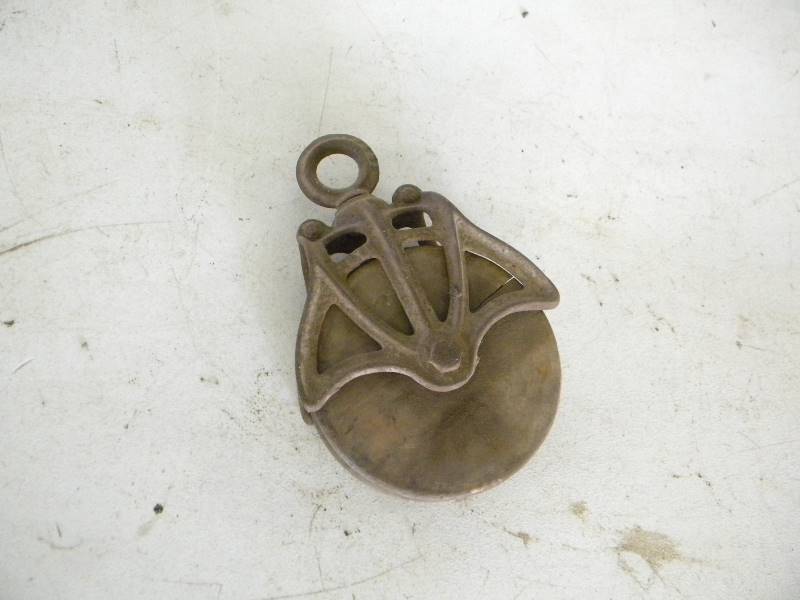 lot 227 image: Vintage Block and Tackle Pulley System