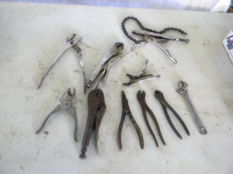 lot 221 image: Tools Lot