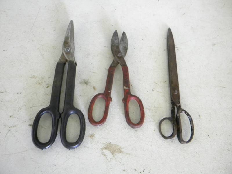 lot 212 image: Tin Snips and Scissors Lot